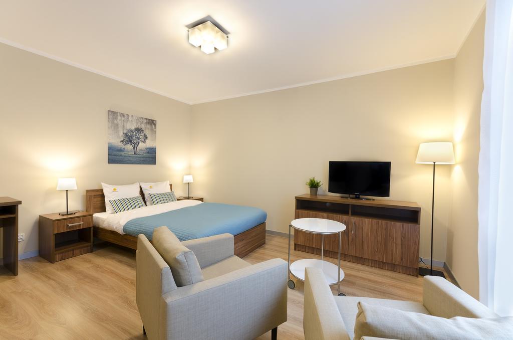 Aparthotel D&C Property Holdings Вроцлав Экстерьер фото