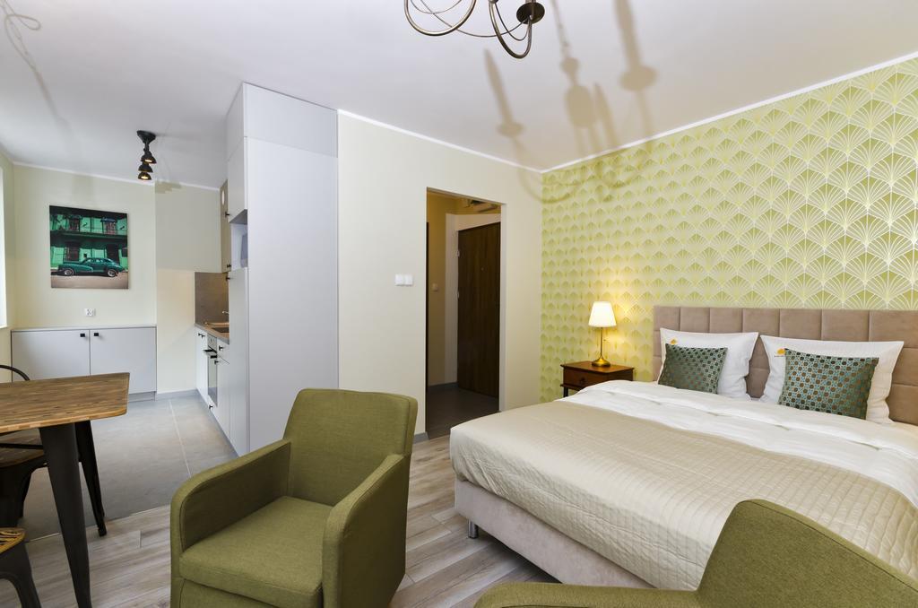 Aparthotel D&C Property Holdings Вроцлав Экстерьер фото